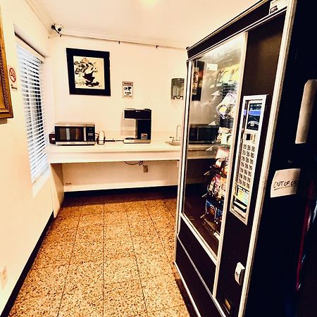 האנטינגטון ביץ' 777 Motor Inn מראה חיצוני תמונה