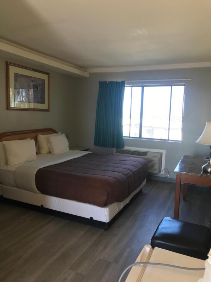 האנטינגטון ביץ' 777 Motor Inn מראה חיצוני תמונה