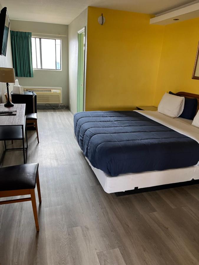 האנטינגטון ביץ' 777 Motor Inn מראה חיצוני תמונה